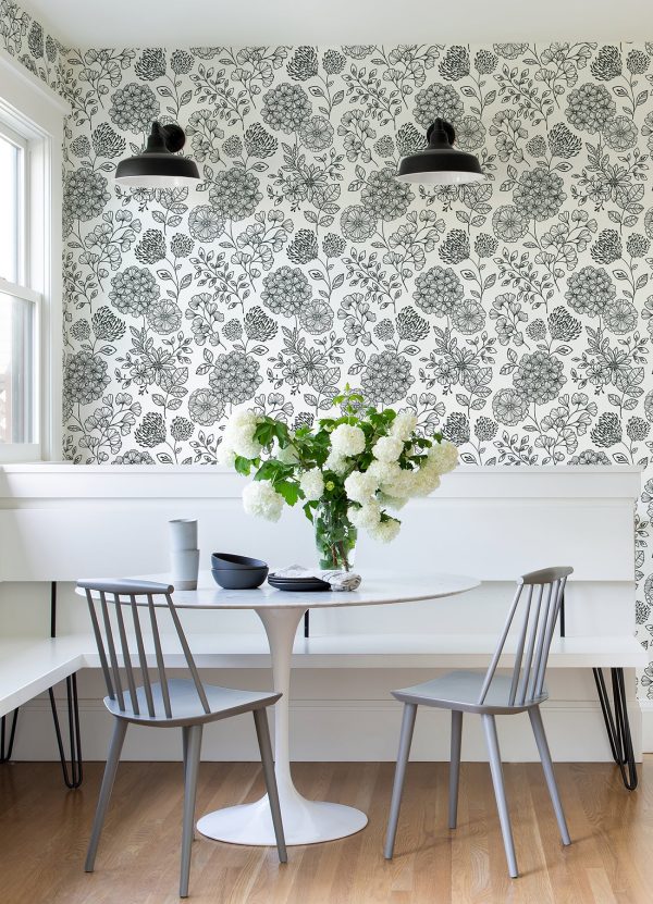 Ada Floral Wallpaper For Sale - Image 2